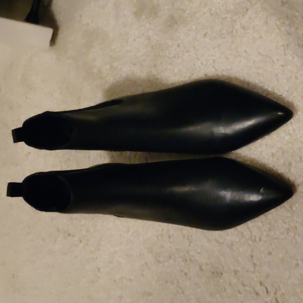 Banana Republic Sleek Black Booties